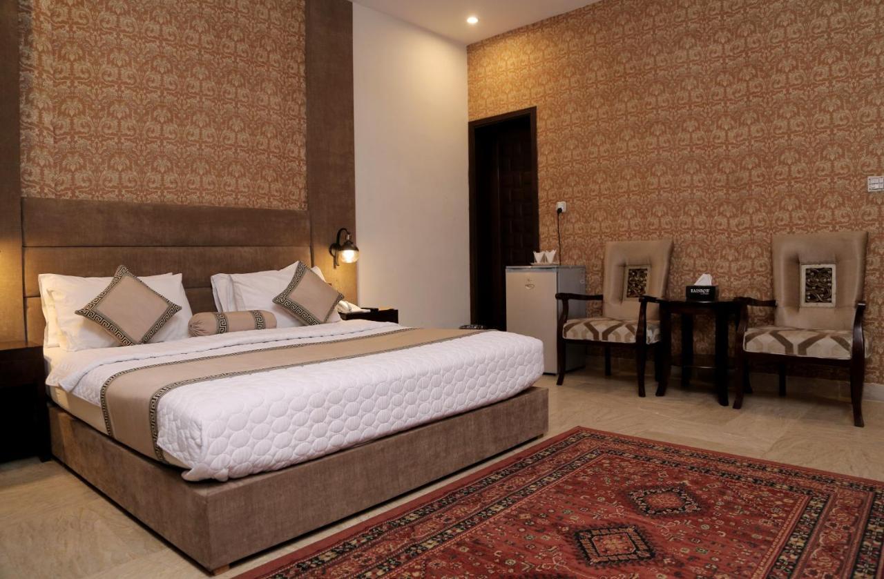 Shelton Hotel Лахор Екстериор снимка