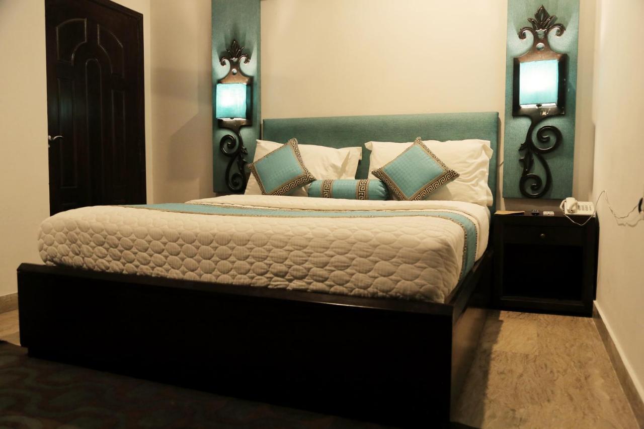 Shelton Hotel Лахор Екстериор снимка